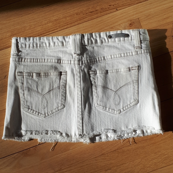 GARAGE white jeans skirts - Picture 2 of 2